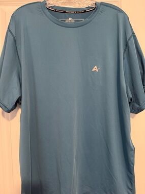 Arctic Cool Men's Short-Sleeve Crew Tee in Dusty Blue